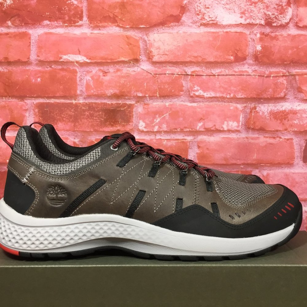 TIMBERLAND MEN'S FLYROAM TRAIL LOW LEATHER SNEAKER